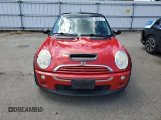2005 MINI Hardtop S z VIN WMWRE33565TL15602, wystawiony jako Copart lot #58003515 z przebiegiem 134 495 mil mil oraz Szkoda całkowita • Salvage title. Historia ofert i sprzedaży dostępna na DreamBid. Obrazek 5.