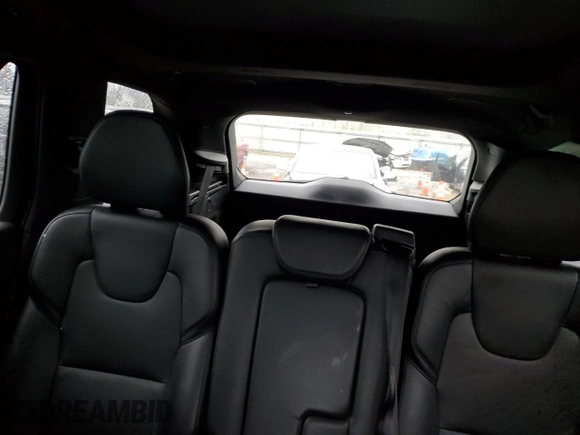 2018 Volvo XC90 Momentum z VIN YV4A22PK9J1333016, wystawiony jako Copart lot #52053885 z przebiegiem 75 431 mil mil oraz Szkody całkowita. Historia ofert i sprzedaży dostępna na DreamBid. Obrazek 10.