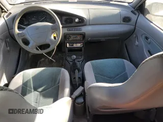 1994 Ford Aspire z VIN KNJLT06H5R6100247, wystawiony jako Copart lot #43331745 z przebiegiem 154 173 mil mil oraz Nie do naprawy. Historia ofert i sprzedaży dostępna na DreamBid. Obrazek 8.