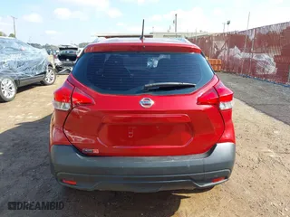 2018 Nissan Kicks SV with VIN 3N1CP5CU5JL517564, listed as a IAAI auction lot 41420021 with 79,472 mi miles. Bid and sale history available at carsss.com. Image 17.