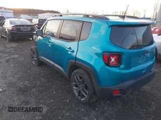 2021 Jeep Renegade Latitude with VIN ZACNJDBB7MPM53764, listed as a IAAI auction lot 41364522 with 58,457 mi miles. Bid and sale history available at carsss.com. Image 3.