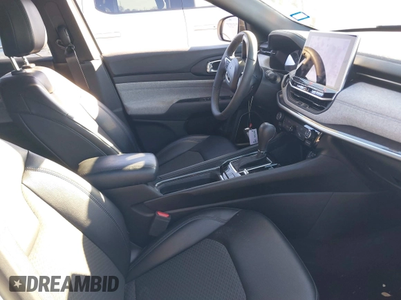 2023 Jeep Compass Latitude with VIN 3C4NJDBN9PT506040, listed as a IAAI auction lot 41483552 with 24,009 mi miles and . Bid and sale history available at DreamBid. Image 5.