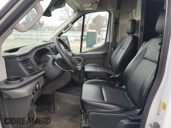 2023 Ford Transit Cargo z VIN 1FTBR1X87PKA66141, wystawiony jako Copart lot #44143135 z przebiegiem 11 856 mil mil oraz Szkoda całkowita • Salvage title. Historia ofert i sprzedaży dostępna na DreamBid. Obrazek 7.