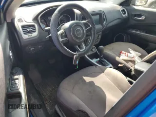 2019 Jeep Compass Sport z VIN 3C4NJCAB4KT699479, wystawiony jako Copart lot #57969445 z przebiegiem 97 621 mil mil oraz Szkoda całkowita • Salvage title. Historia ofert i sprzedaży dostępna na DreamBid. Obrazek 8.
