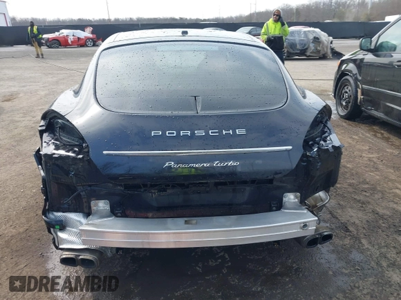 2010 Porsche Panamera Turbo z VIN WP0AC2A7XAL091443, wystawiony jako IAAI lot #41702162 z przebiegiem 124 151 mil mil oraz . Historia ofert i sprzedaży dostępna na DreamBid. Obrazek 17.