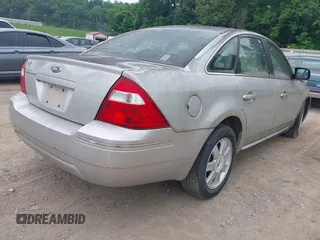 2006 Ford Five Hundred SE с VIN 1FAFP23106G160133, выставлен на аукционе IAAI как лот 42284758 с пробегом 216 810 миль миль и . История ставок и продаж доступна на DreamBid. Изображение 4.