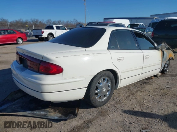 2001 Buick Regal LS with VIN 2G4WB55K711211662, listed as a IAAI auction lot 41747209 with 5,887 mi miles. Bid and sale history available at carsss.com. Image 4.