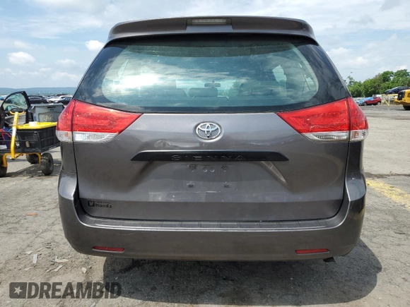 2012 Toyota Sienna с VIN 5TDZK3DCXCS198708, выставлен на аукционе Copart как лот 62806745 с пробегом 172 460 миль миль и Списание • Salvage title. История ставок и продаж доступна на DreamBid. Изображение 6.
