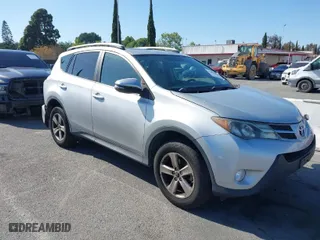 2015 Toyota RAV4 XLE with VIN 2T3WFREV8FW202333, listed as a IAAI auction lot 41993567 with 182,722 mi miles. Bid and sale history available at carsss.com. Image 1.