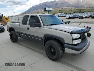2004 Chevrolet Silverado 1500 Z71 with VIN 1GCEK19T84Z154525, listed as a Copart auction lot 54240895 with 228,359 mi miles and Salvage Title. Bid and sale history available at DreamBid. Image 4.