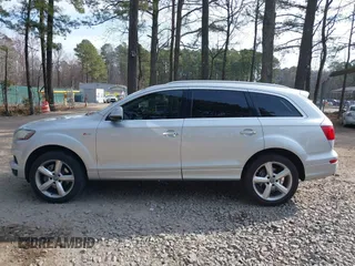 2015 Audi Q7 3.0T S line Prestige with VIN WA1DGAFE9FD001990, listed as a IAAI auction lot 41704132 with 108,118 mi miles. Bid and sale history available at carsss.com. Image 14.