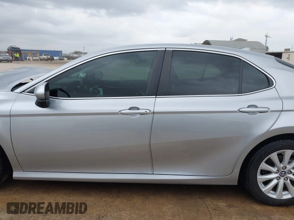 2020 Toyota Camry LE with VIN 4T1C11AK2LU904246, listed as a IAAI auction lot 41609062 with 79,856 mi miles. Bid and sale history available at carsss.com. Image 14.