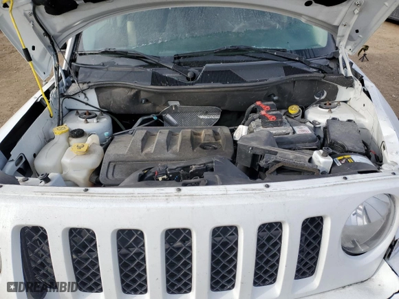 2016 Jeep Patriot Latitude with VIN 1C4NJRFB1GD501224, listed as a Copart auction lot 41407995 with 54,879 mi miles and Salvage Title. Bid and sale history available at carsss.com. Image 12.