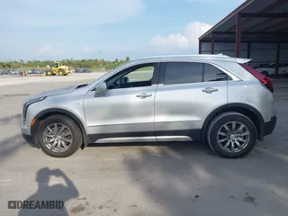 2020 Cadillac XT4 FWD Premium Luxury with VIN 1GYFZCR44LF060642, listed as a IAAI auction lot 41624689 with 37,901 mi miles. Bid and sale history available at carsss.com. Image 14.