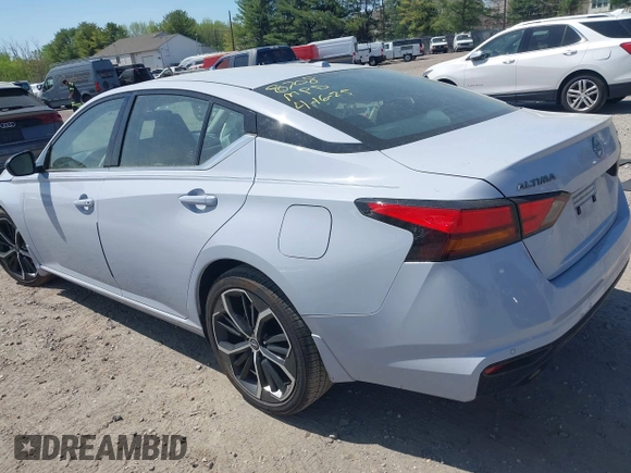 2024 Nissan Altima SR z VIN 1N4BL4CVXRN400409, wystawiony jako IAAI lot #42075648 z przebiegiem 9 108 mil mil oraz . Historia ofert i sprzedaży dostępna na DreamBid. Obrazek 3.