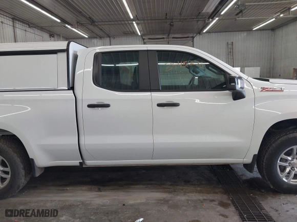 2021 Chevrolet Silverado 1500 Work Truck with VIN 1GCRYAEH7MZ353616, listed as a IAAI auction lot 39451278 with 102,251 mi miles. Bid and sale history available at carsss.com. Image 14.