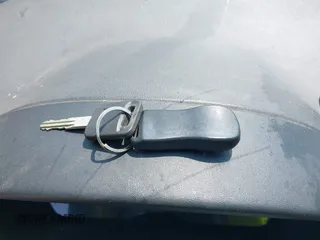 2008 Nissan Sentra S z VIN 3N1AB61E98L666254, wystawiony jako IAAI lot #42412586 z przebiegiem 197 876 mil mil oraz . Historia ofert i sprzedaży dostępna na DreamBid. Obrazek 11.