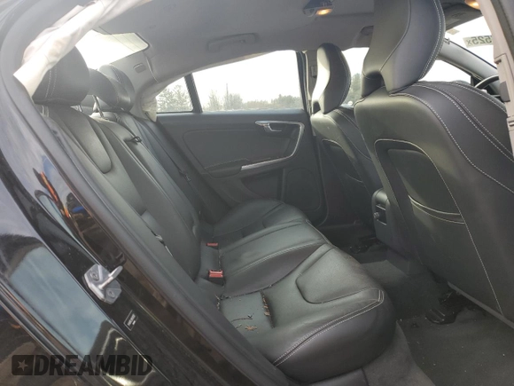 2017 Volvo S60 Dynamic z VIN YV140MTL9H2428352, wystawiony jako Copart lot #45787525 z przebiegiem 58 397 mil mil oraz Szkoda całkowita • Salvage title. Historia ofert i sprzedaży dostępna na DreamBid. Obrazek 10.