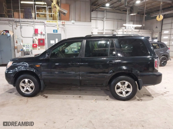 2008 Honda Pilot EX-L with VIN 5FNYF28508B018010, listed as a IAAI auction lot 41545096 with 235,798 mi miles. Bid and sale history available at carsss.com. Image 14.