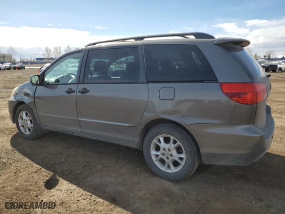 2004 Toyota Sienna XLE with VIN 5TDBA22C04S002178, listed as a Copart auction lot 49716665 with 351,252 mi miles and Salvage Title. Bid and sale history available at carsss.com. Image 2.