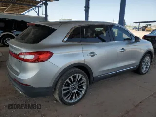 2016 Lincoln MKX Reserve z VIN 2LMTJ6LP3GBL61852, wystawiony jako Copart lot #47401795 z przebiegiem Nie podano mil oraz Szkoda całkowita • Salvage title. Historia ofert i sprzedaży dostępna na DreamBid. Obrazek 3.
