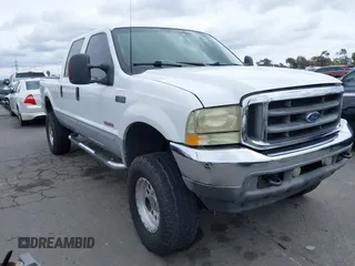 2003 Ford F-350 XL z VIN 1FTSW31P53ED77760, wystawiony jako IAAI lot #41656643 z przebiegiem 176 489 mil mil oraz . Historia ofert i sprzedaży dostępna na DreamBid. Obrazek 1.