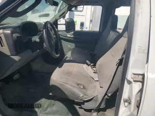 2007 Ford F-450 XL with VIN 1FDXW46P77EA80124, listed as a Copart auction lot 68305404 with Not Provided miles and Salvage Title. Bid and sale history available at carsss.com. Image 7.