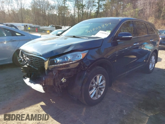 2019 Kia Sorento LX with VIN 5XYPGDA30KG469564, listed as a IAAI auction lot 41003834 with 138,617 mi miles. Bid and sale history available at carsss.com. Image 6.