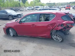 2013 Lexus CT 200h z VIN JTHKD5BH1D2170258, wystawiony jako IAAI lot #42217701 z przebiegiem 120 963 mil mil oraz . Historia ofert i sprzedaży dostępna na DreamBid. Obrazek 13.