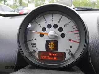 2011 MINI Countryman S with VIN WMWZC5C53BWM11022, listed as a IAAI auction lot 42249403 with 173,718 mi miles and . Bid and sale history available at DreamBid. Image 15.