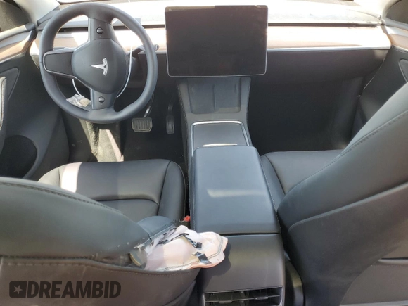 2024 Tesla Model Y Long Range z VIN 7SAYGDEE6RF032348, wystawiony jako Copart lot #58158355 z przebiegiem Nie podano mil oraz Szkoda całkowita • Salvage title. Historia ofert i sprzedaży dostępna na DreamBid. Obrazek 8.