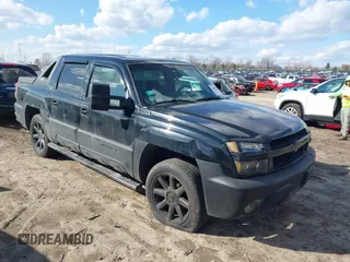 2003 Chevrolet Avalanche with VIN 3GNEC13T83G194910, listed as a IAAI auction lot 41889454 with 107,187 mi miles. Bid and sale history available at carsss.com. Image 1.