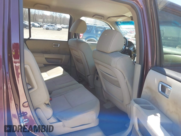 2011 Honda Pilot EX with VIN 5FNYF4H45BB063910, listed as a IAAI auction lot 41893578 with 221,918 mi miles. Bid and sale history available at carsss.com. Image 8.