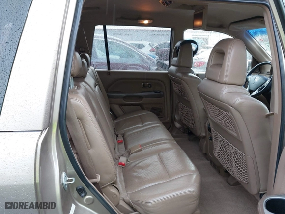 2004 Honda Pilot EX with VIN 2HKYF18694H538107, listed as a IAAI auction lot 41547655 with 254,755 mi miles. Bid and sale history available at carsss.com. Image 8.