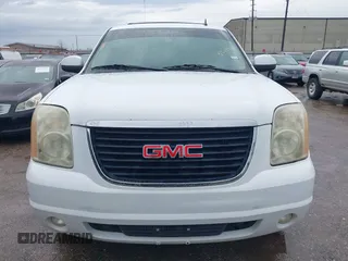 2009 GMC Yukon SLT w/4SA with VIN 1GKFK33049R153415, listed as a IAAI auction lot 41896770 with 182,256 mi miles. Bid and sale history available at carsss.com. Image 12.