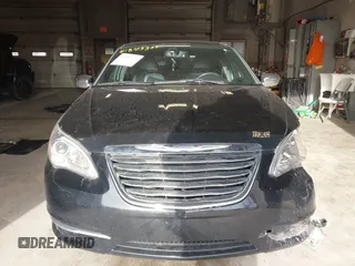 2013 Chrysler 200 Limited with VIN 1C3CCBCG6DN701986, listed as a IAAI auction lot 41845359 with 122,807 mi miles. Bid and sale history available at carsss.com. Image 12.