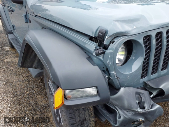 2024 Jeep Wrangler Sport S with VIN 1C4PJXDN3RW124591, listed as a IAAI auction lot 41984208 with 30,271 mi miles and . Bid and sale history available at DreamBid. Image 17.