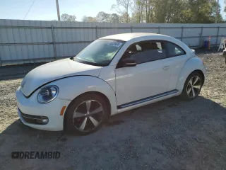 2012 Volkswagen Beetle with VIN 3VWV87AT7CM616390, listed as a Copart auction lot 82220424 with 128,903 mi miles and Clean Title. Bid and sale history available at DreamBid. Image 1.
