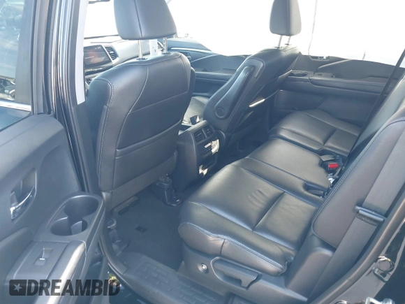 2018 Honda Pilot EX-L with VIN 5FNYF5H59JB030759, listed as a IAAI auction lot 41323545 with 89,689 mi miles. Bid and sale history available at carsss.com. Image 8.