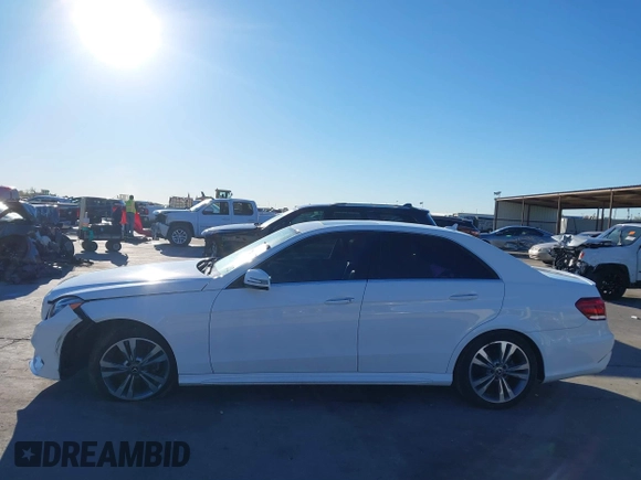 2014 Mercedes-Benz E 350 Sport z VIN WDDHF5KB6EB016413, wystawiony jako IAAI lot #40893617 z przebiegiem 151 112 mil mil oraz . Historia ofert i sprzedaży dostępna na DreamBid. Obrazek 14.