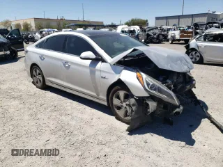 2017 Hyundai Sonata Hybrid Limited with VIN KMHE34L16HA051108, listed as a Copart auction lot 63141923 with 152,407 mi miles. Bid and sale history available at carsss.com. Image 4.