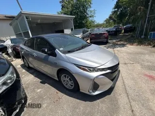 2017 Toyota Prius Plus z VIN JTDKARFP1H3005961, wystawiony jako Copart lot #62180305 z przebiegiem 143 492 mil mil oraz Czysty tytuł • Clean title. Historia ofert i sprzedaży dostępna na DreamBid. Obrazek 1.