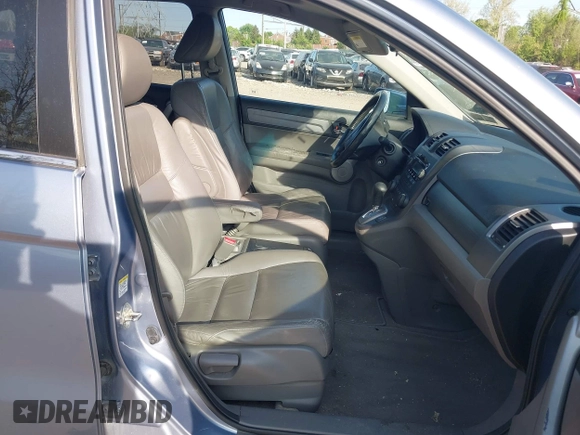 2007 Honda CR-V EX-L with VIN JHLRE48747C118095, listed as a IAAI auction lot 42136953 with 271,328 mi miles and . Bid and sale history available at carsss.com. Image 5.