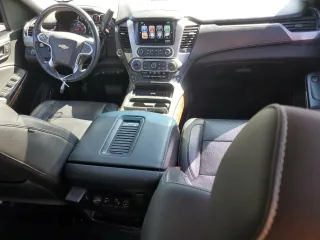 2018 Chevrolet Tahoe Premier z VIN 1GNSCCKJ8JR272453, wystawiony jako Copart lot #53298115 z przebiegiem 115 558 mil mil oraz Szkoda całkowita • Salvage title. Historia ofert i sprzedaży dostępna na DreamBid. Obrazek 8.