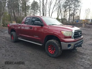 2010 Toyota Tundra 4WD Truck with VIN 5TFUM5F13AX008637, listed as a IAAI auction lot 41458700 with 212,845 mi miles. Bid and sale history available at carsss.com. Image 1.