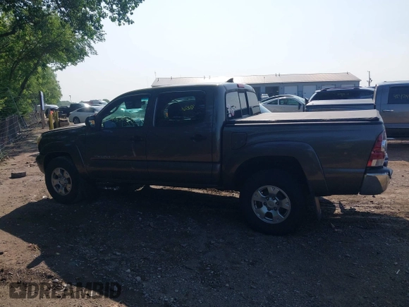 2014 Toyota Tacoma with VIN 5TFLU4EN2EX108616, listed as a IAAI auction lot 42456403 with 112,074 mi miles and . Bid and sale history available at DreamBid. Image 14.