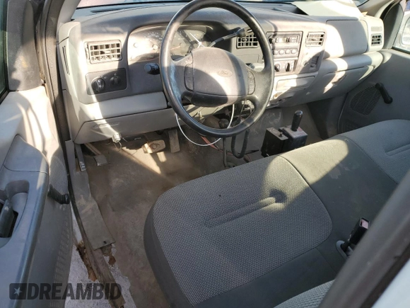2002 Ford F-250 XL с VIN 1FTNF21L92EA29480, выставлен на аукционе Copart как лот 43994685 с пробегом Не указан миль и Чистый • Clean title. История ставок и продаж доступна на DreamBid. Изображение 8.