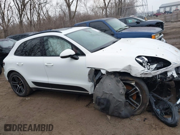 2020 Porsche Macan with VIN WP1AA2A55LLB08364, listed as a IAAI auction lot 41530527 with 91,238 mi miles and . Bid and sale history available at DreamBid. Image 13.