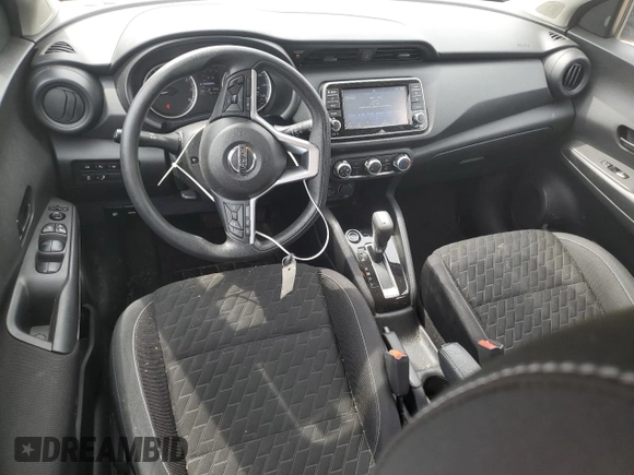 2021 Nissan Kicks S z VIN 3N1CP5BV7ML565422, wystawiony jako Copart lot #57024525 z przebiegiem 46 747 mil mil oraz Szkoda całkowita • Salvage title. Historia ofert i sprzedaży dostępna na DreamBid. Obrazek 8.
