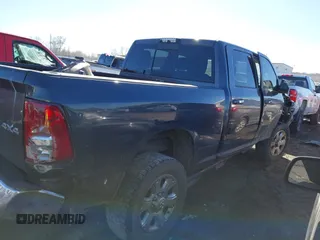 2015 Ram 2500 SLT with VIN 3C6UR5DL5FG685844, listed as a IAAI auction lot 41625743 with 203,224 mi miles. Bid and sale history available at carsss.com. Image 14.